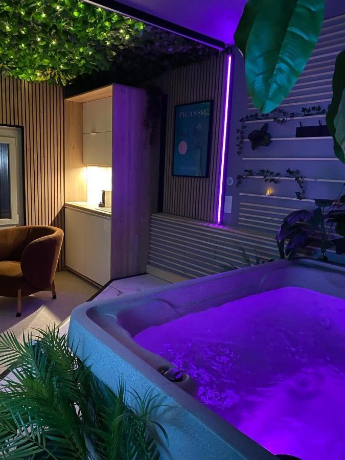 L'Appart'Hotel 23Eme Avenue - Spa Privatif - Love Room - Appartements A Themes Lamalou-les-Bains Eksteriør billede