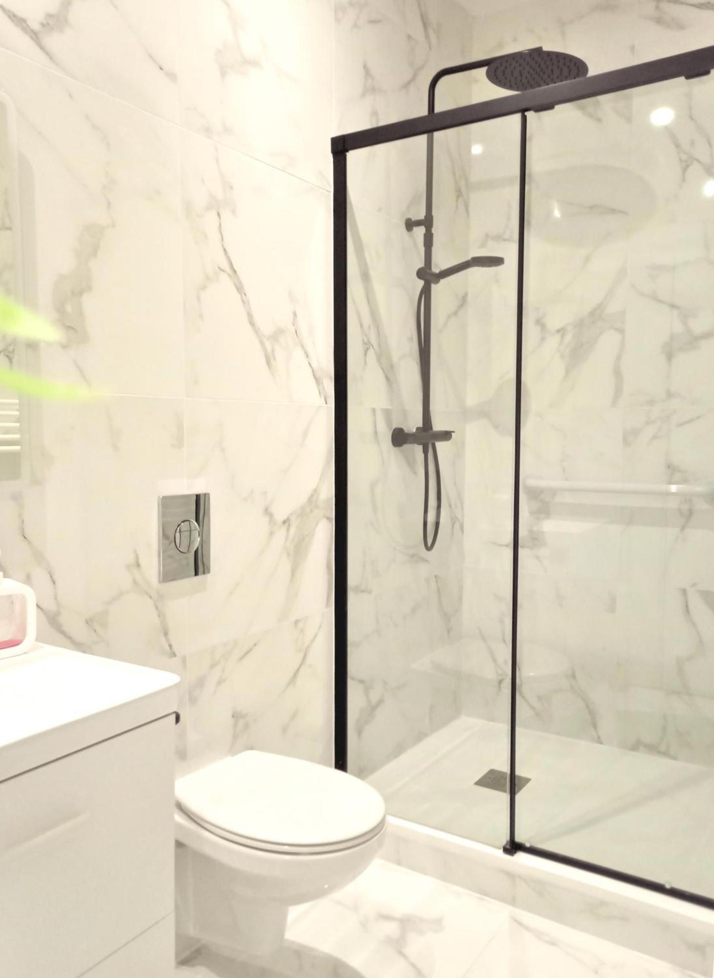 L'Appart'Hotel 23Eme Avenue - Spa Privatif - Love Room - Appartements A Themes Lamalou-les-Bains Eksteriør billede